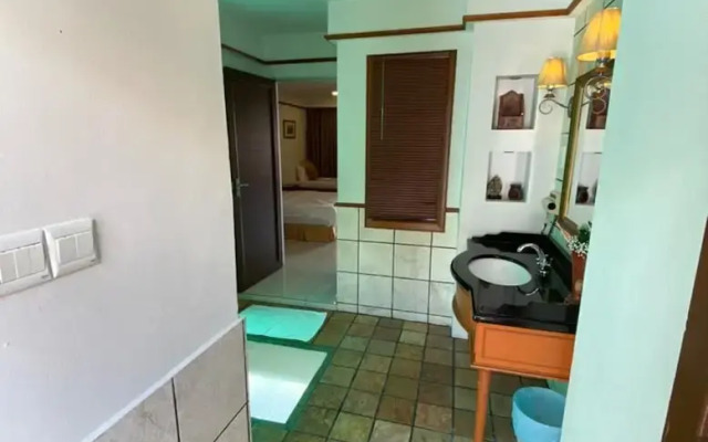CMK & Private Water Chalet