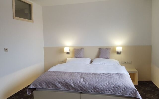 Hotel Chmelnice
