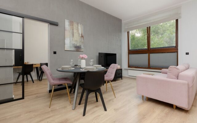 Metro Dworzec Wileński Studio by Renters