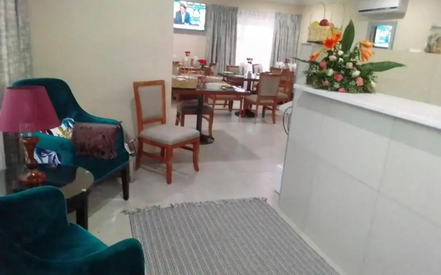 Benoni N12 Hotel
