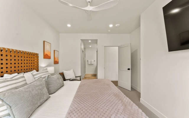 Periwinkle Sky 3 Bedroom Condo