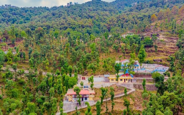 OYO 14137 Home Valley Studio Kempty Road