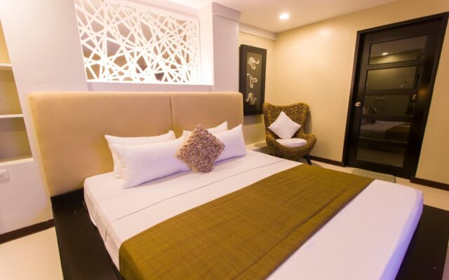 L Square Hotel