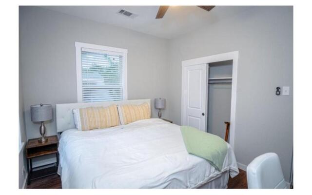 Remodeled Modern 1BR1BA Apt Near Downtown, 5min Pearl