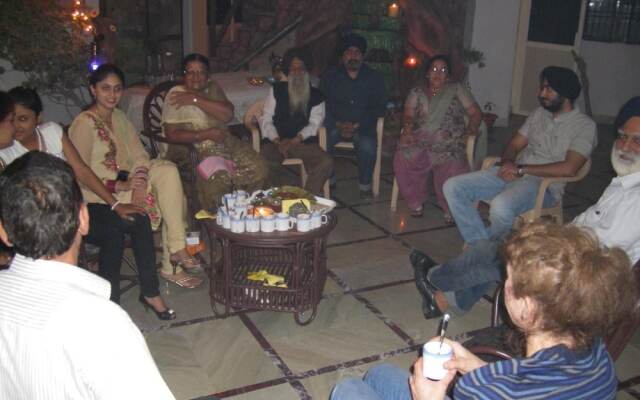 Sai Home Stay Bed and Breakfast