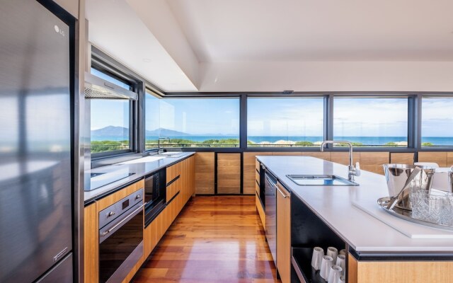 Elements - Freycinet Holiday Houses