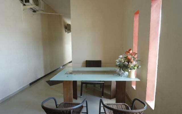 SPOT ON 92115 Homestay Bude Sri