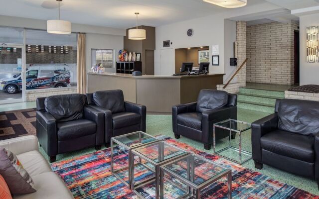 Americana Hotel