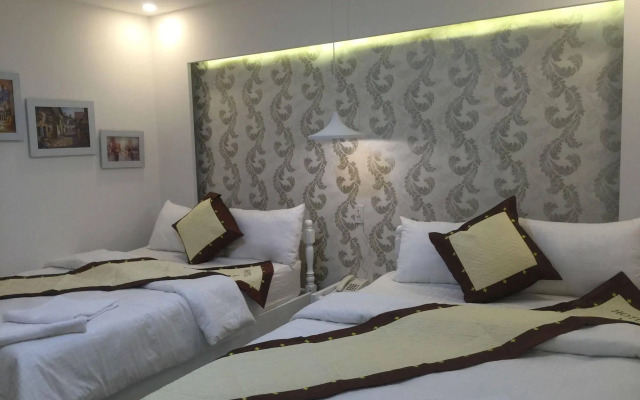 White Star Hotel