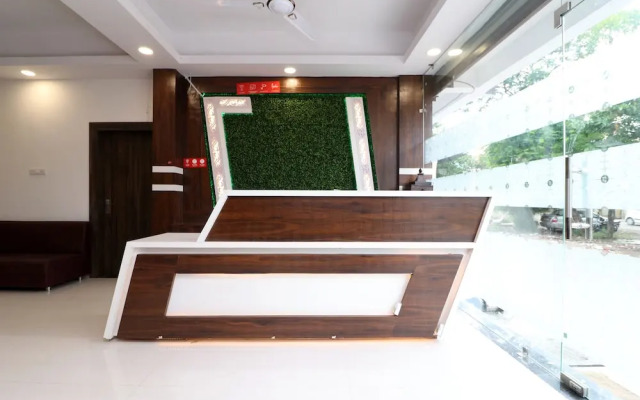 OYO 17043 Hotel Ocean Pearl