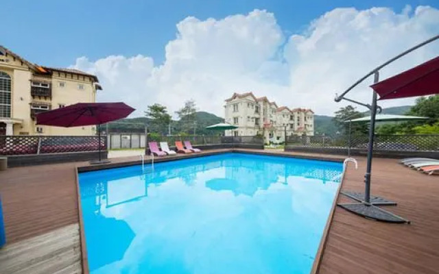 Nami Island Thira Pension