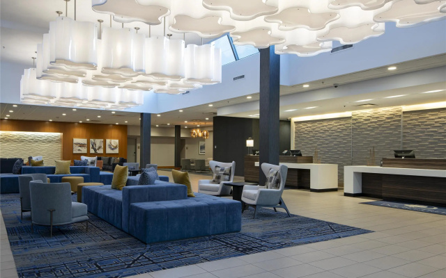 DoubleTree by Hilton Hotel West Edmonton