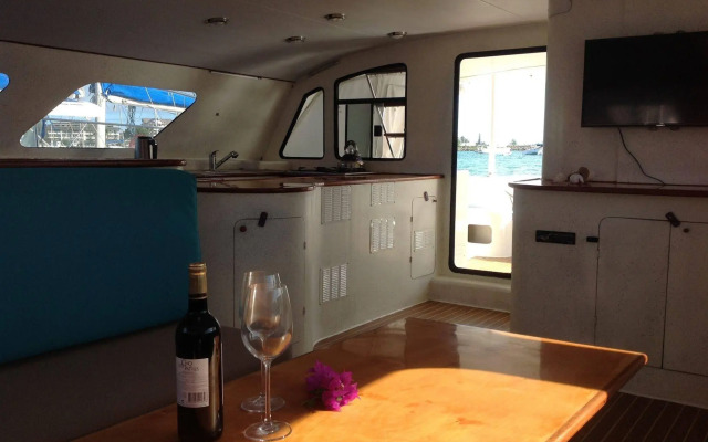 Imagine Yacht Charter