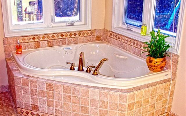 Jabberwock Guesthouse Bed and Breakfast