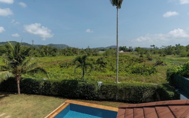 East Villa 4