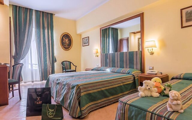 Raeli Hotel Regio