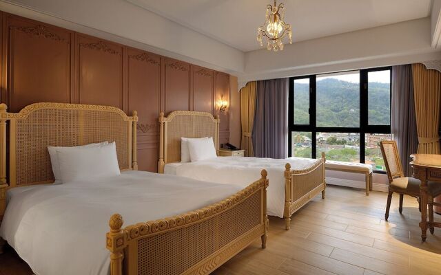 Grasse Grace Manor
