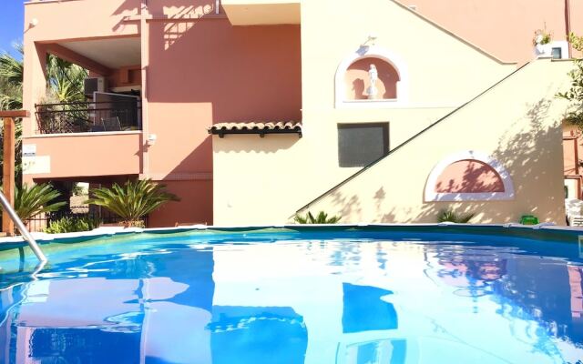 Almyra Apartments & Studios