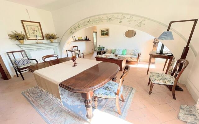 Adam House - Beautiful exc Pool - Sleeps 8