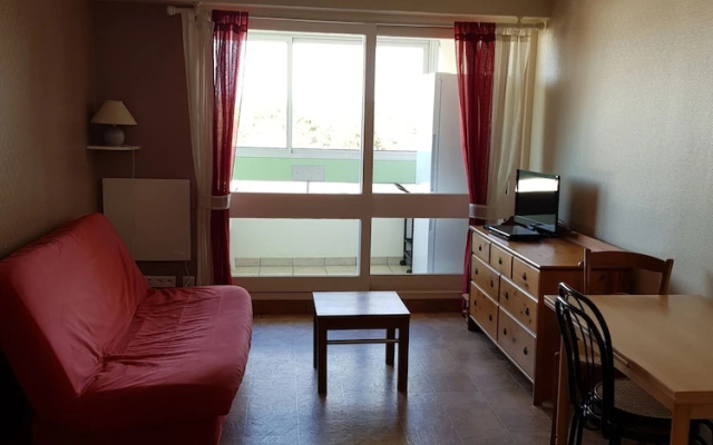 A Very Functional Apartment Only 200 Metres From The Beach!