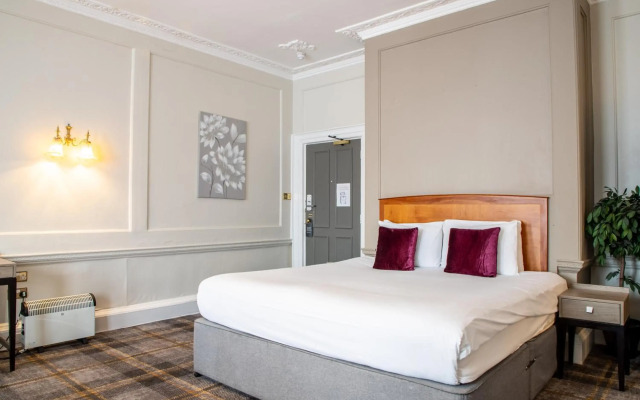 Arnos Manor Hotel