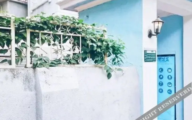 Weiwen Huaming Hostel
