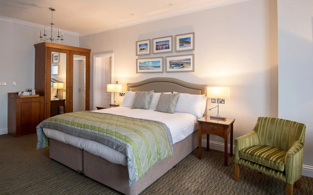 The Norfolk Royale Hotel