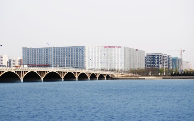 Tianjin Crown International Apartments