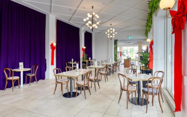 Ramada by Wyndham Hamilton City Center