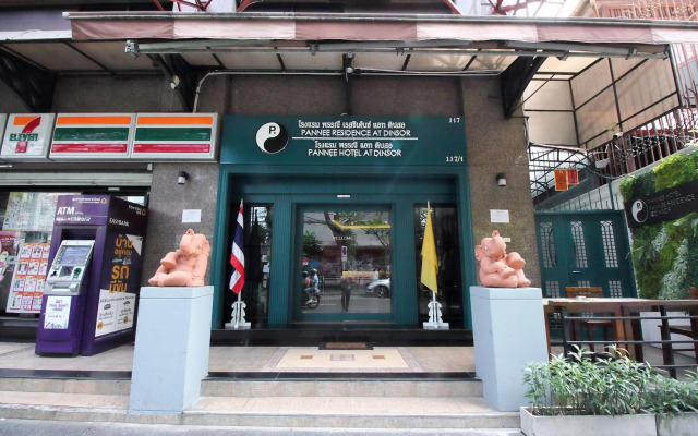 Super OYO 484 Pannee Residence Khaosan (Sha Plus)