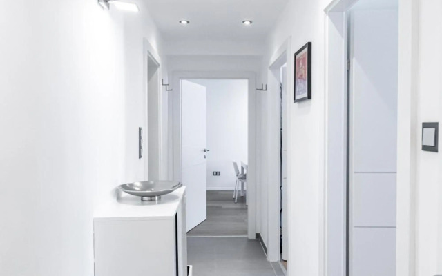 BRIGHT + CENTRAL near Belvedere by JR City Apartments