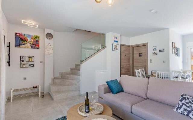 Leon Suite, seafront residence!