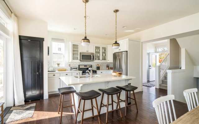 Lake & Vine Villa #15