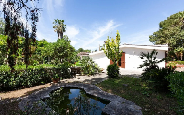 Villa Carmen With Garden And Pool