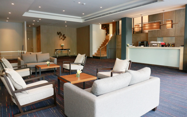 Louis' Tavern Hotel Don Muang