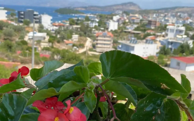 Vila MARE