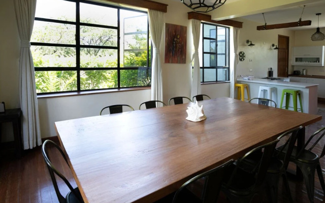 Punda Milias Lodge
