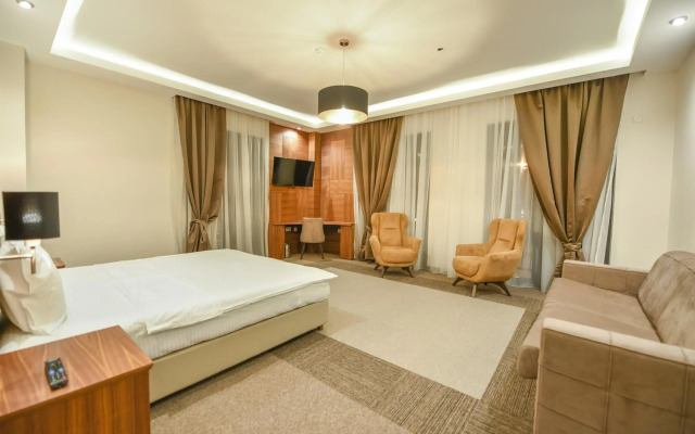 Hotel Lazaro