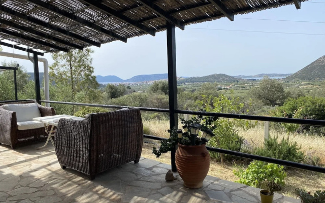 Cosy Calm Cottage in Olive Trees With sea View