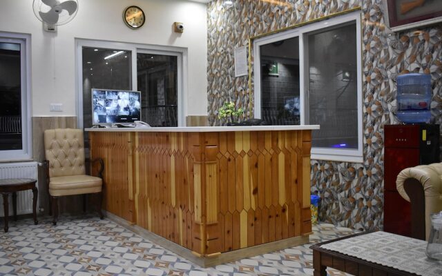 Dream Land Hotel