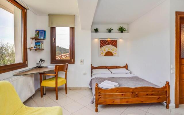 Studio Acropolis Serres Next to Center