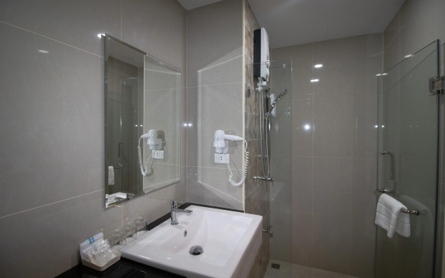 Phavina Grand Boutique