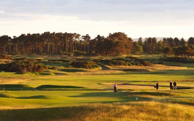 Carnoustie Golf Hotel