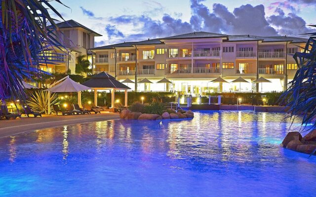 Resort On The Beach 2214/2215