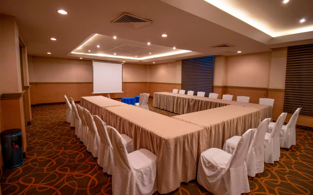 Araiza Palmira Hotel
