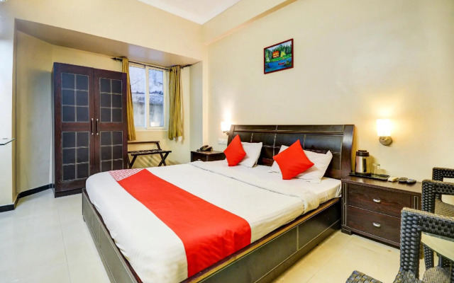 Hotel Vishnu Priya