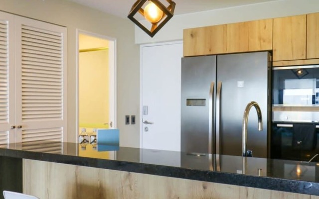 w Fascinating 1BR With Balcony in Miraflores