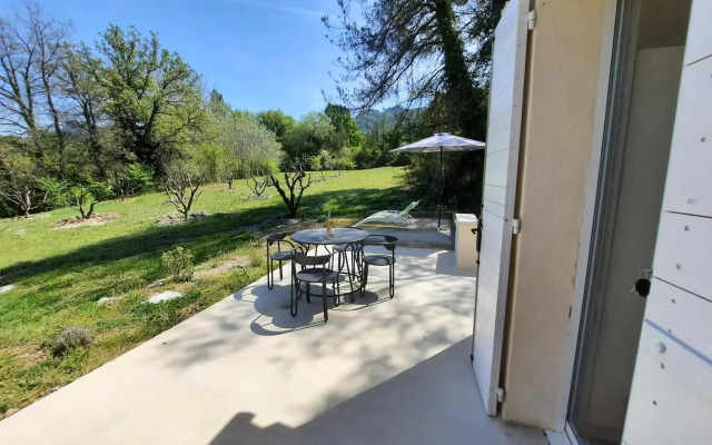 Studios indépendants dans grand Domaine en pleine nature