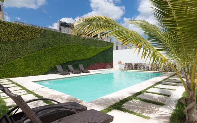 Selvanova 3 bedroom Condo & Casa Club