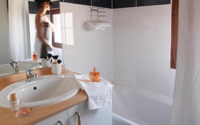 Res. La Barbacane, Carcassonne, Studio for 2 People